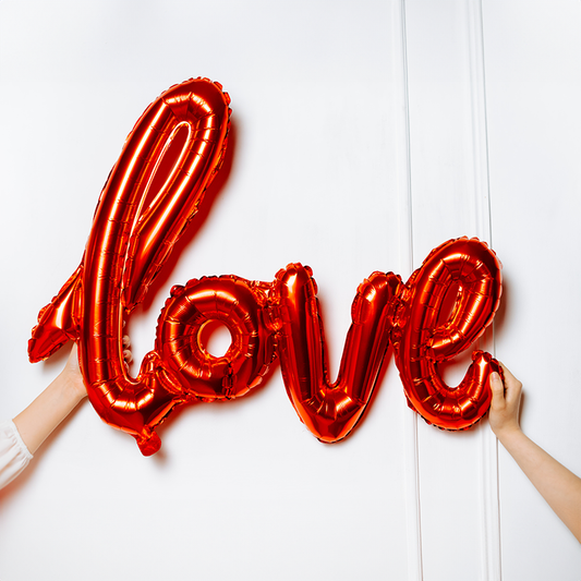 “LOVE” balloon